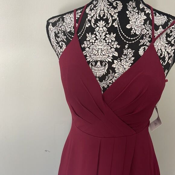 New Wine Long Dress NEW STUNNING - Picture 2 of 3